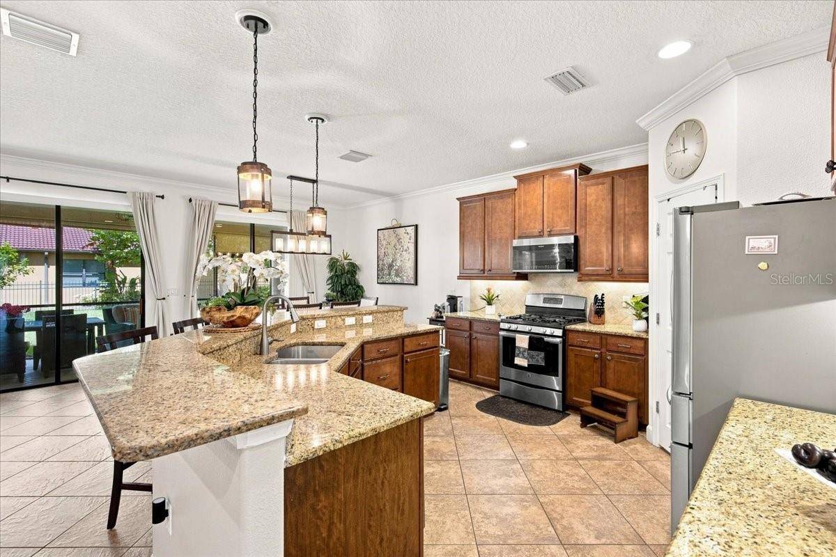 4508 GRAND LAKESIDE DR E, Palm Harbor, FL 34684