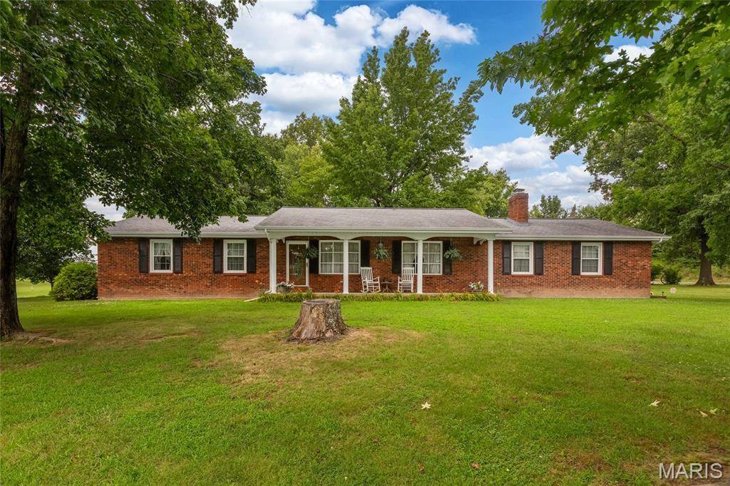 1425 Coffee RD, Raleigh, IL 62977