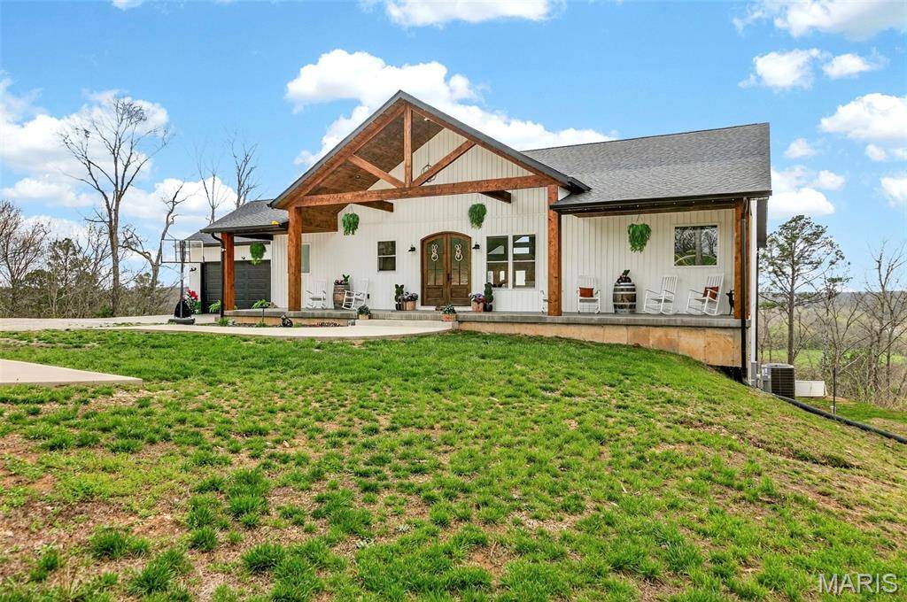 1870 Highway K, St Clair, MO 63077