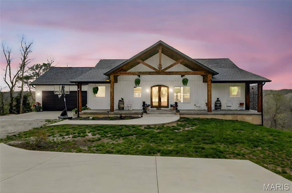 1870 Highway K, St Clair, MO 63077