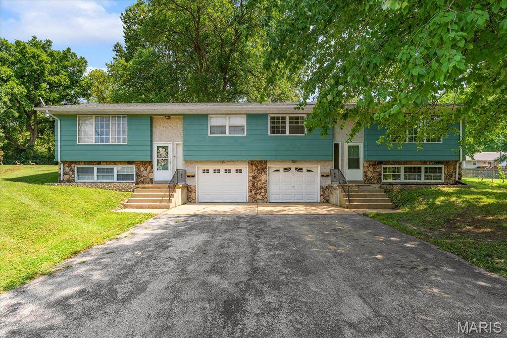 2100 E Belle AVE, Belleville, IL 62221