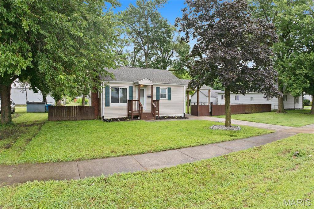 4216 Nameoki RD, Granite City, IL 62040