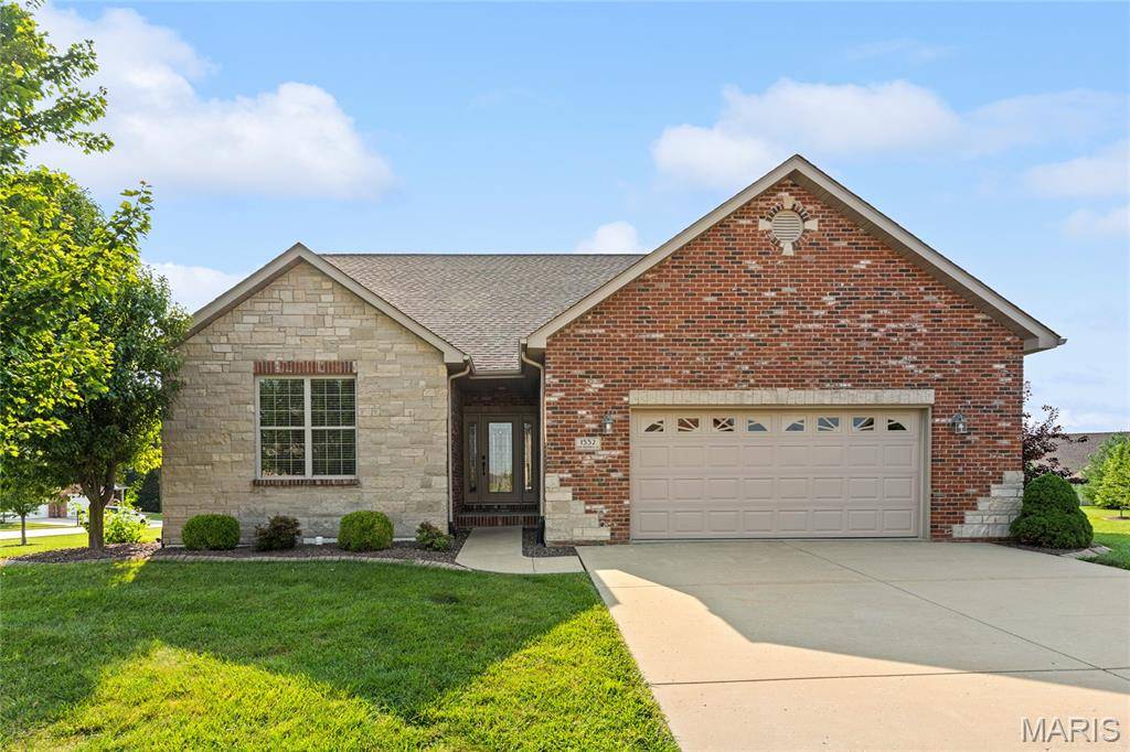 1552 New Brunswick DR, Waterloo, IL 62298