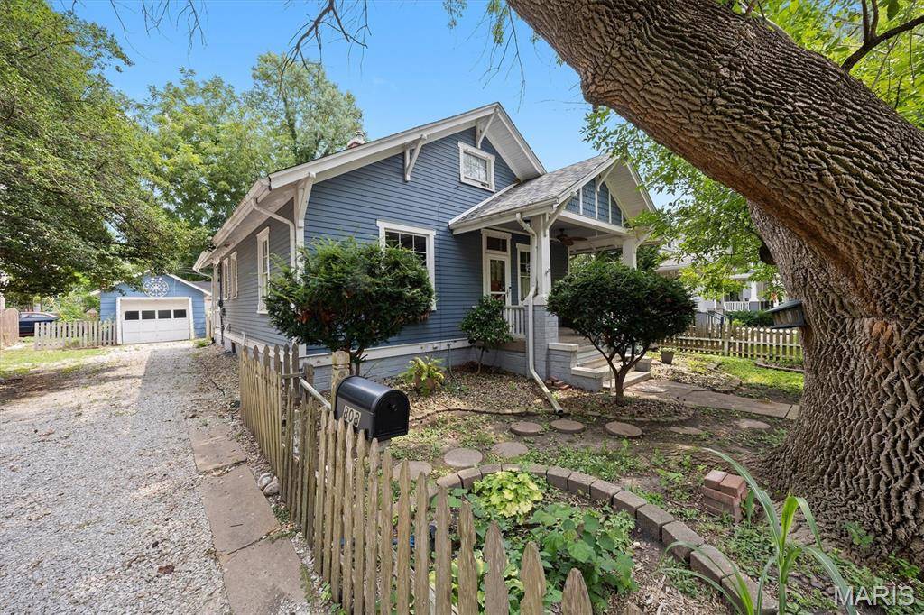 808 Troy RD, Edwardsville, IL 62025