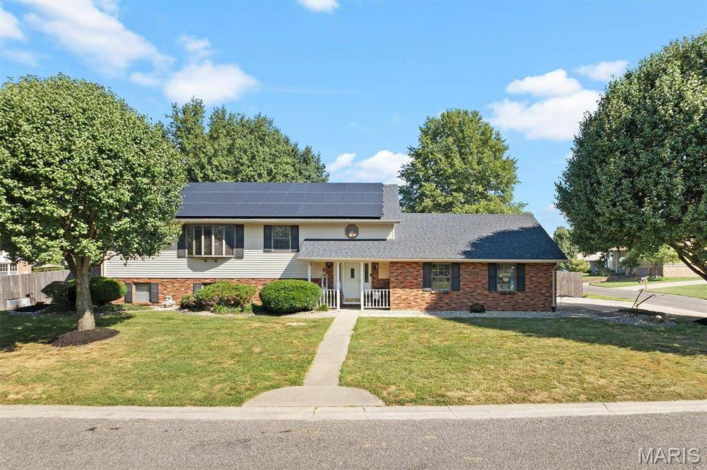 161 Stahl DR, Smithton, IL 62285
