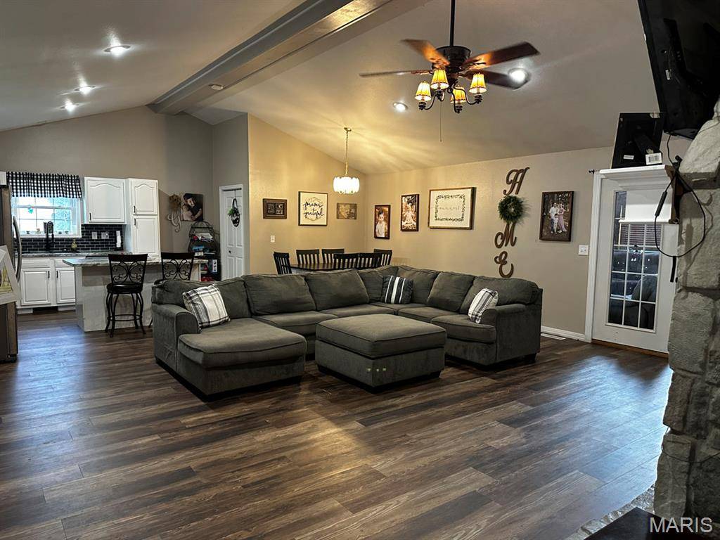 201 Whitetail AVE, Puxico, MO 63960