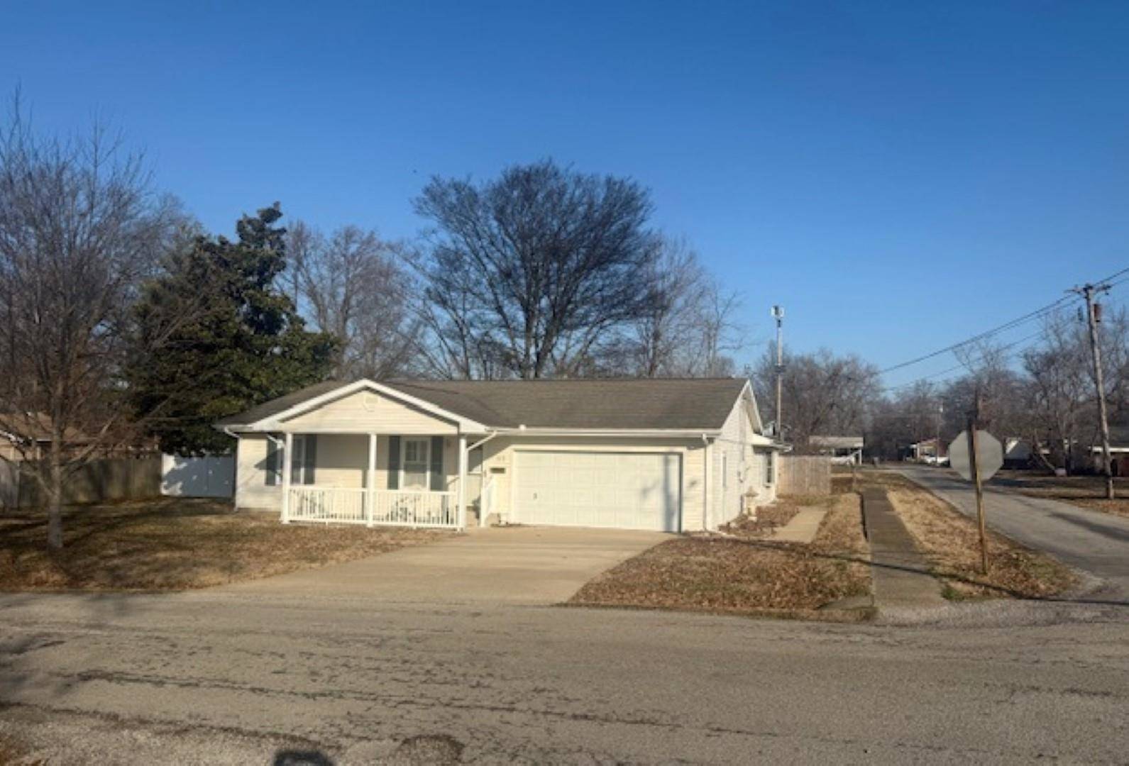 410 Red Howerton St ST, Carterville, IL 62918