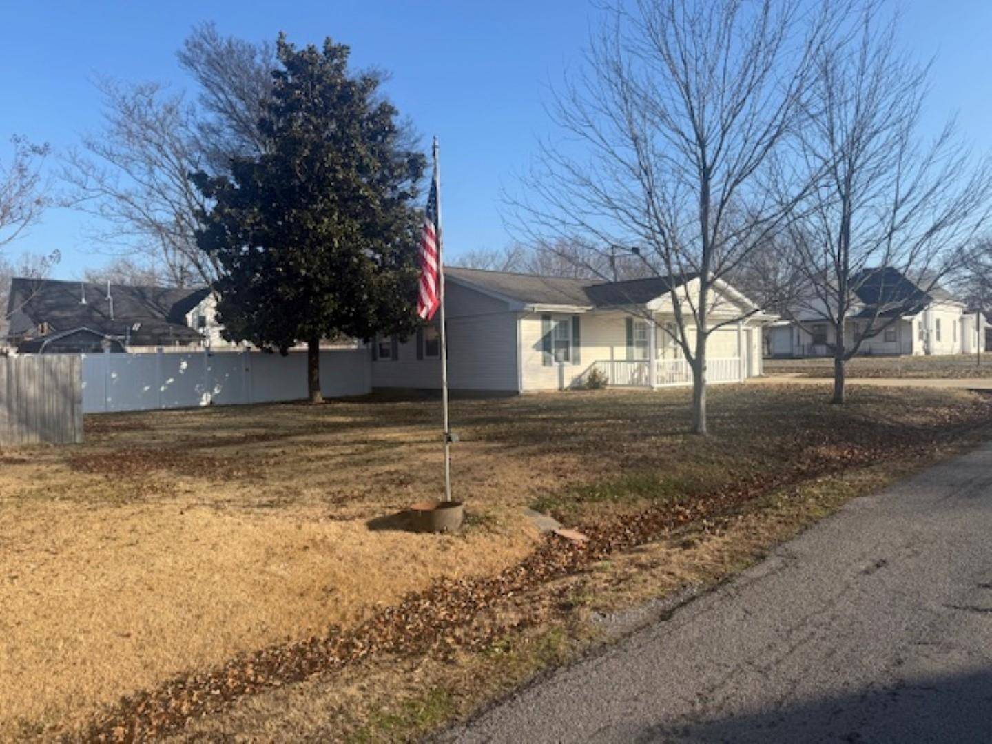 410 Red Howerton St ST, Carterville, IL 62918