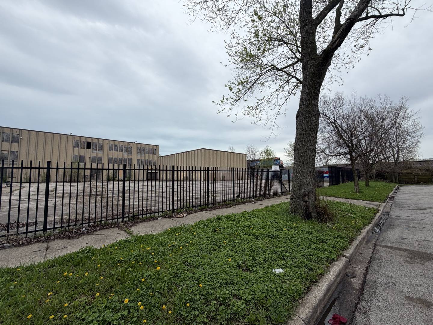 425 N Lawndale AVE, Chicago, IL 60624