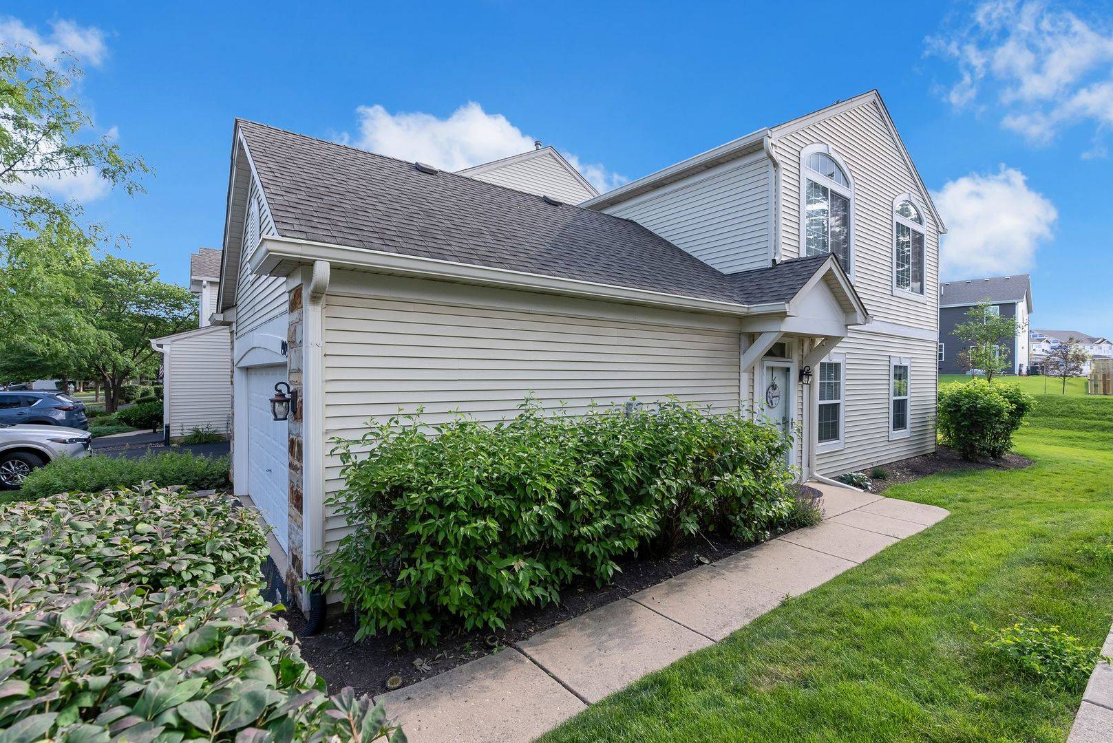1909 Misty Ridge LN #1909, Aurora, IL 60503