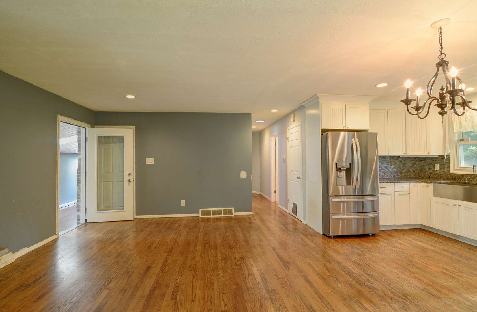3N353 Pine Hills RD, St. Charles, IL 60175