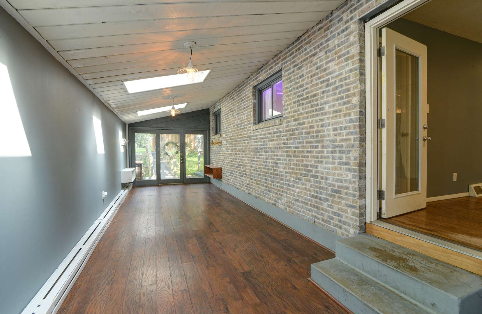 3N353 Pine Hills RD, St. Charles, IL 60175