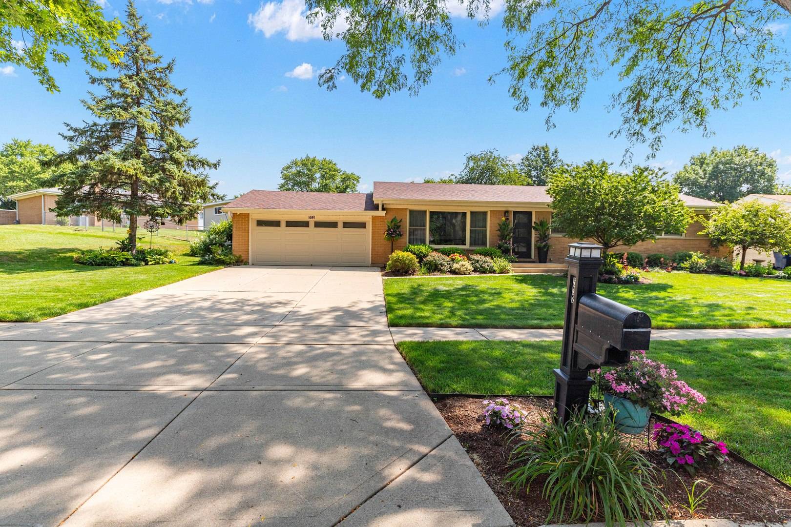 532 MERLIN DR, Schaumburg, IL 60193