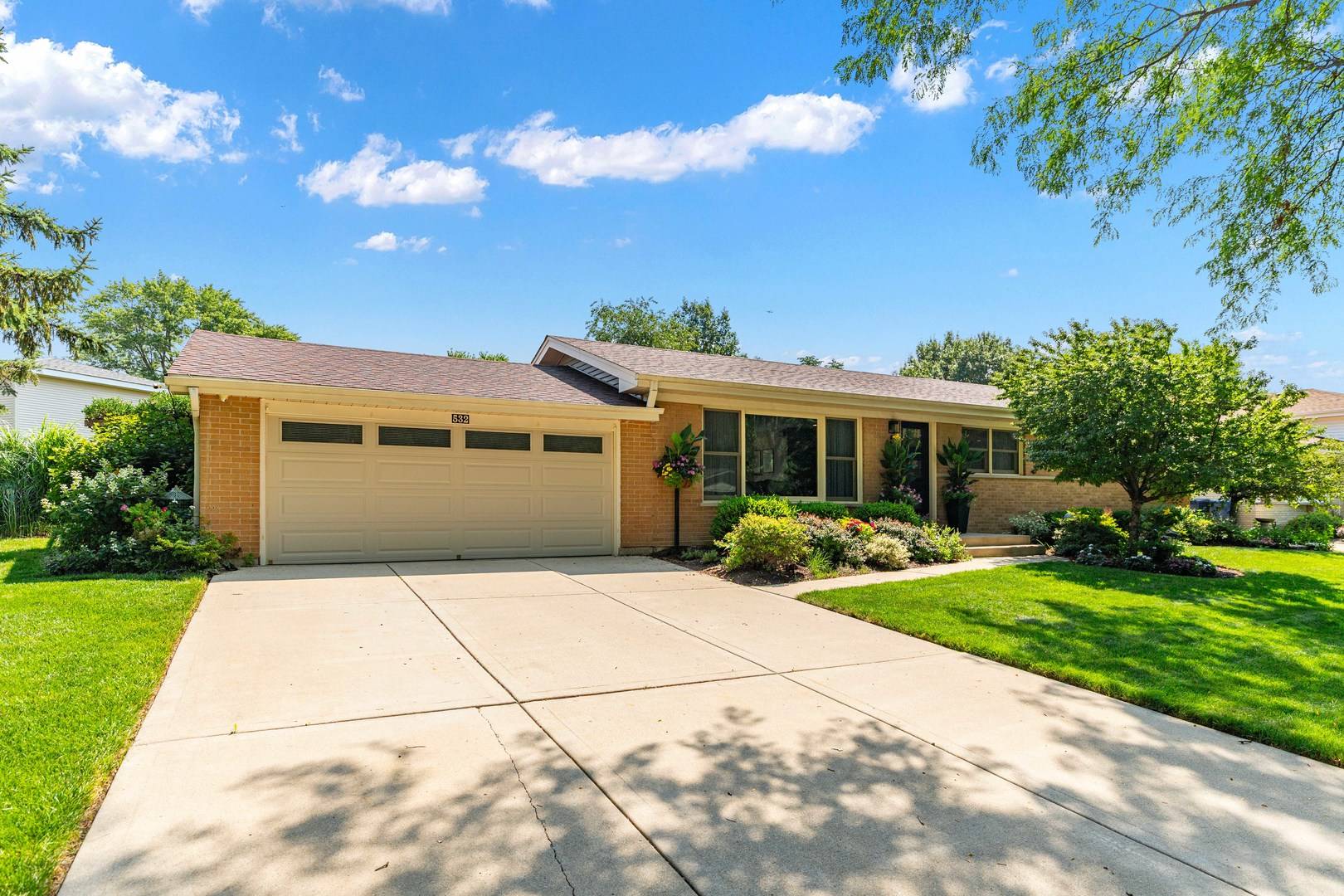 532 MERLIN DR, Schaumburg, IL 60193