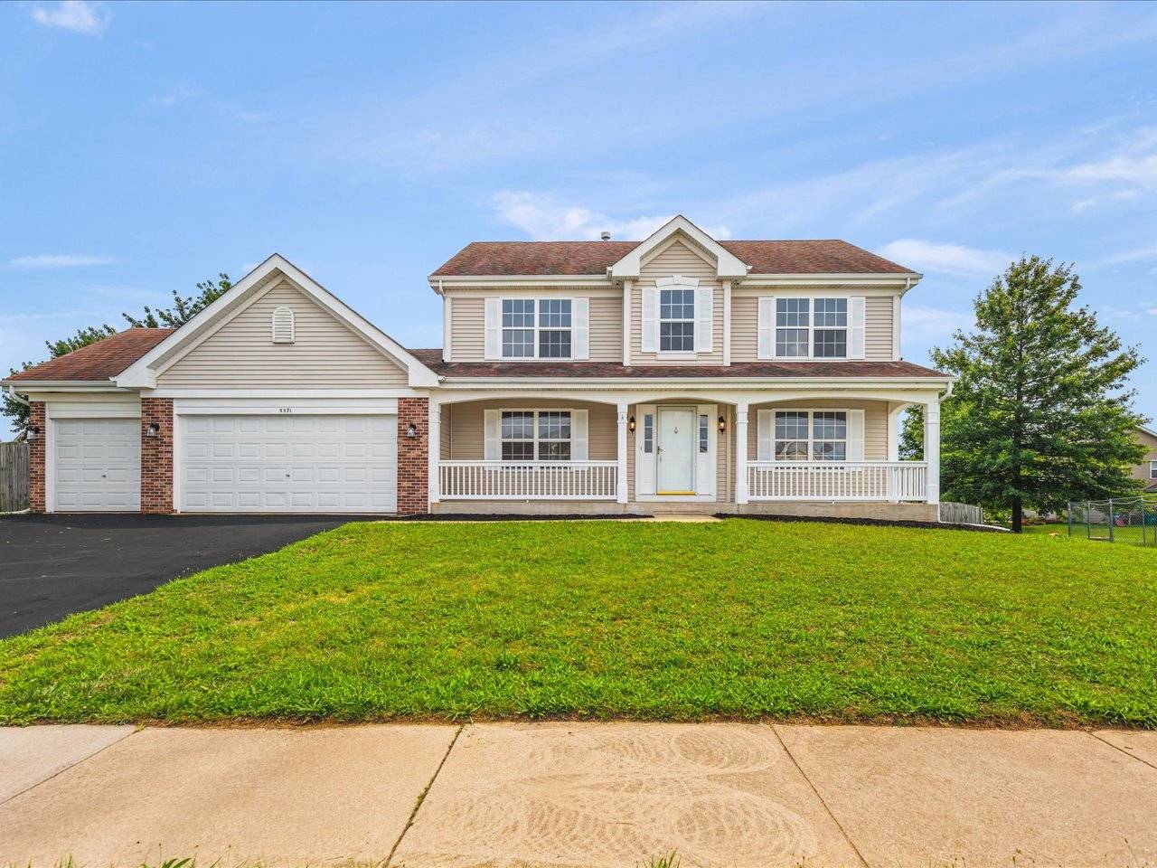 5571 Thribble Cross, Roscoe, IL 61073