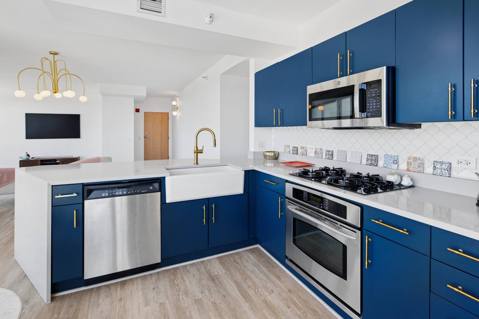 1720 Maple AVE #2720, Evanston, IL 60201