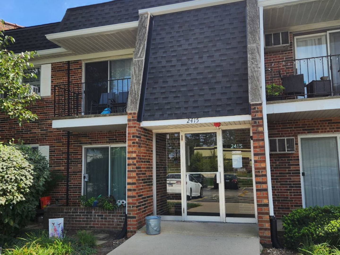 2415 Ogden AVE #5, Downers Grove, IL 60515