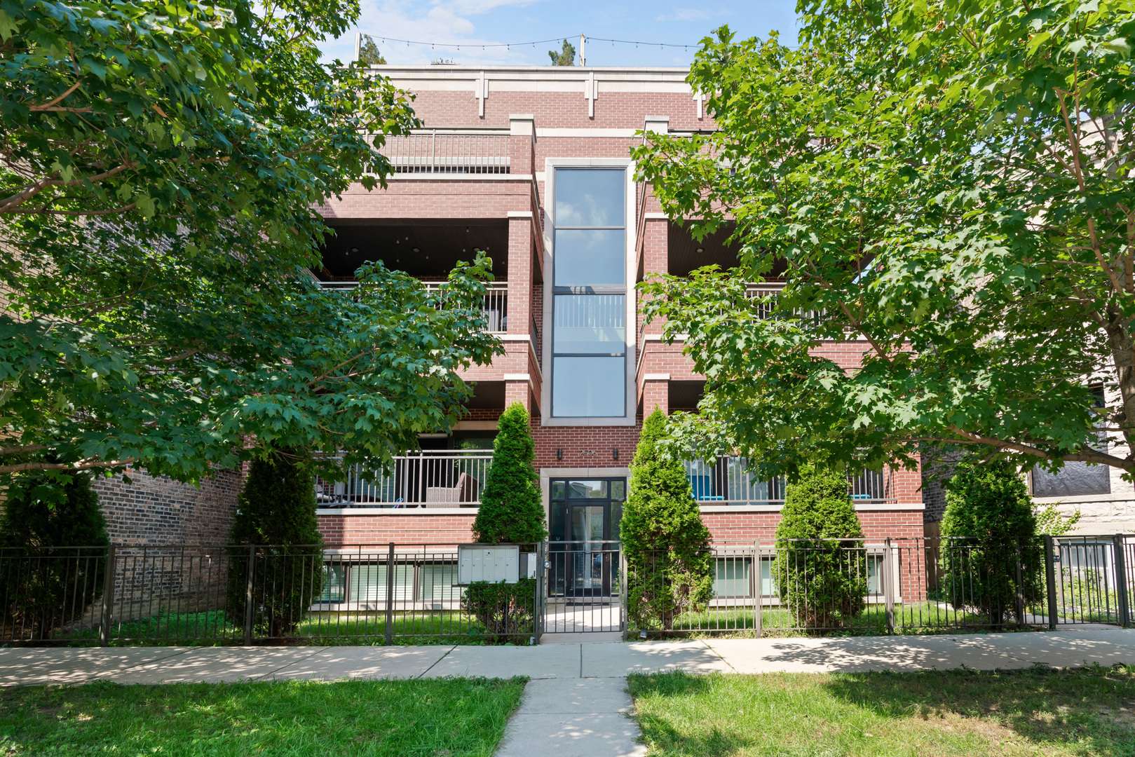 2506 N Rockwell ST #3N, Chicago, IL 60647