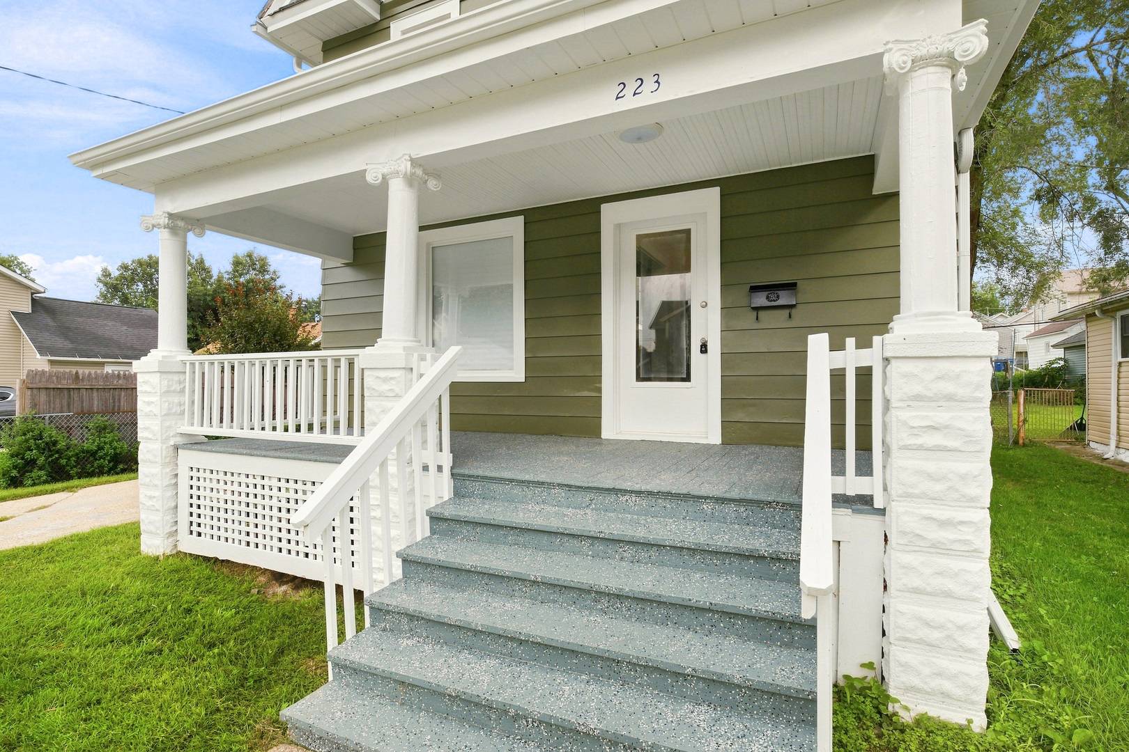 223 Bevier PL, Aurora, IL 60505