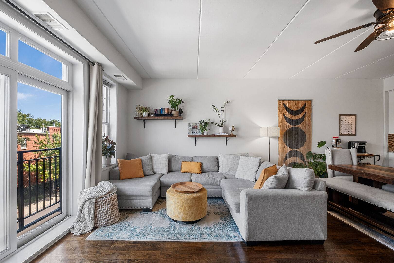 1903 W Diversey Pkwy #301, Chicago, IL 60614
