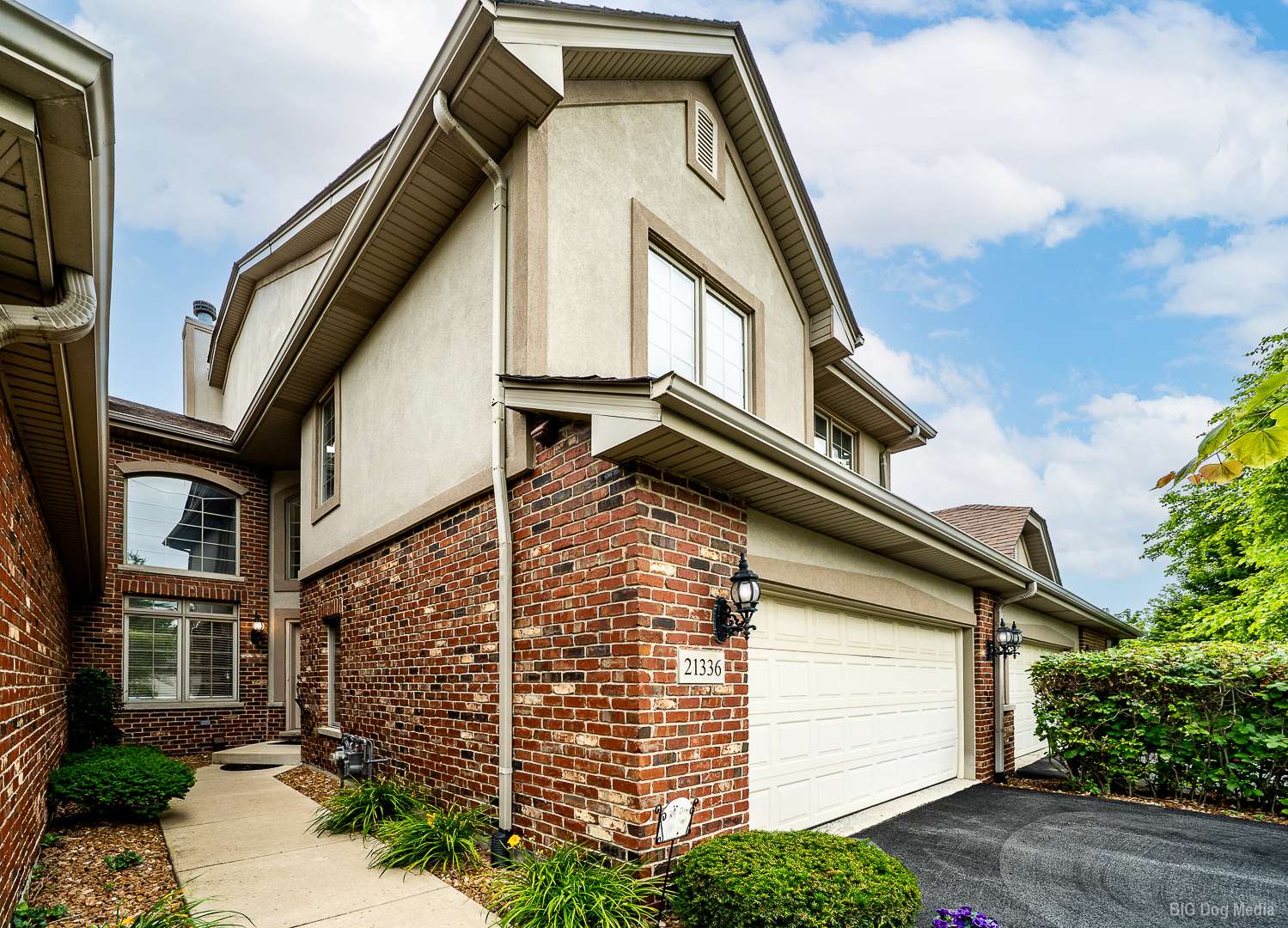 21336 Settlers Pond DR, Frankfort, IL 60423