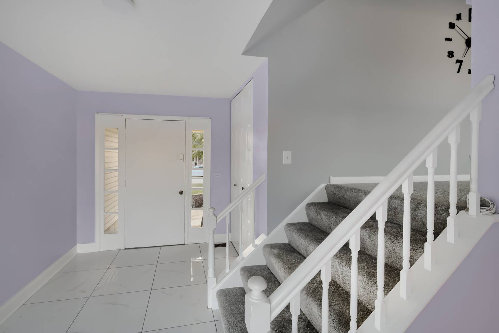 1465 William Clifford LN, Elk Grove Village, IL 60007