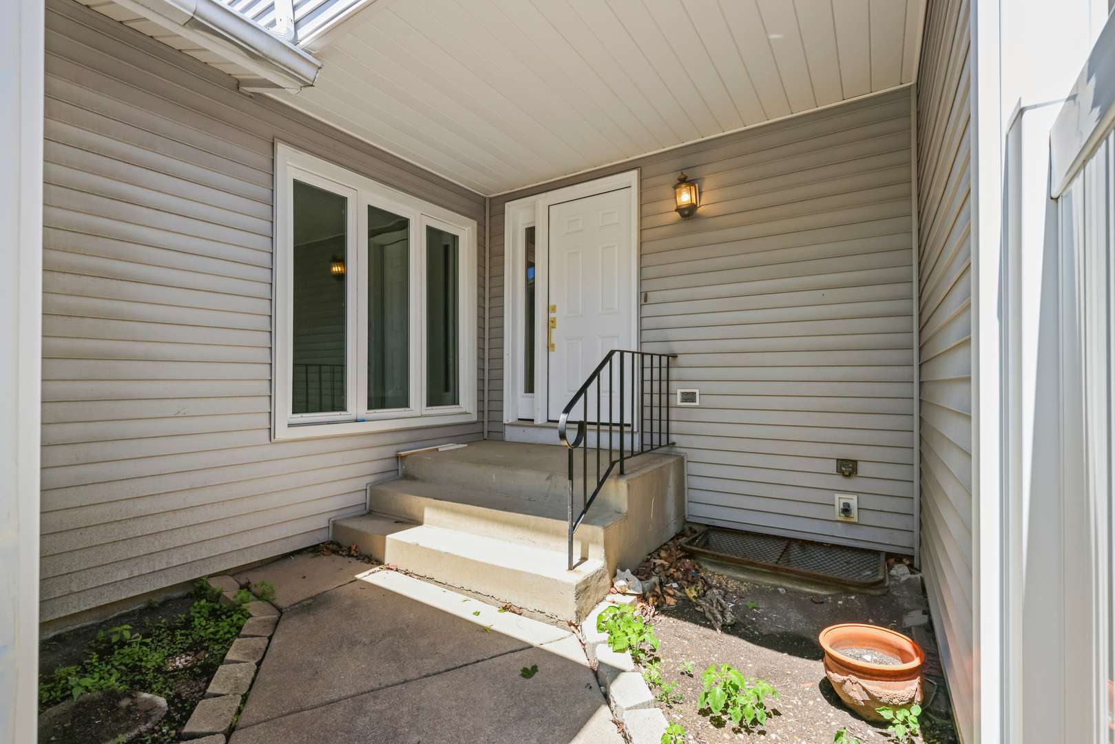 628 Martin LN, Deerfield, IL 60015