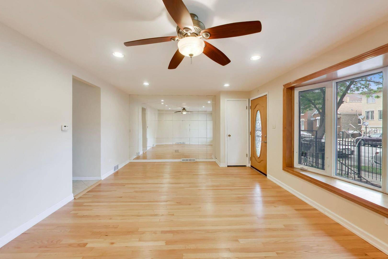 2972 S Loomis ST, Chicago, IL 60608