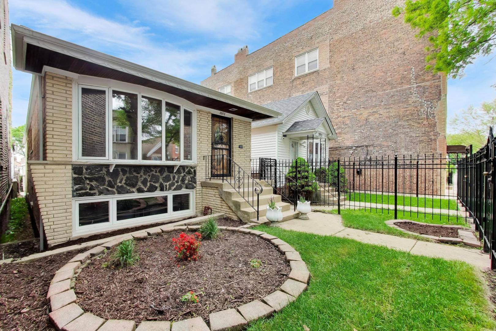 2972 S Loomis ST, Chicago, IL 60608
