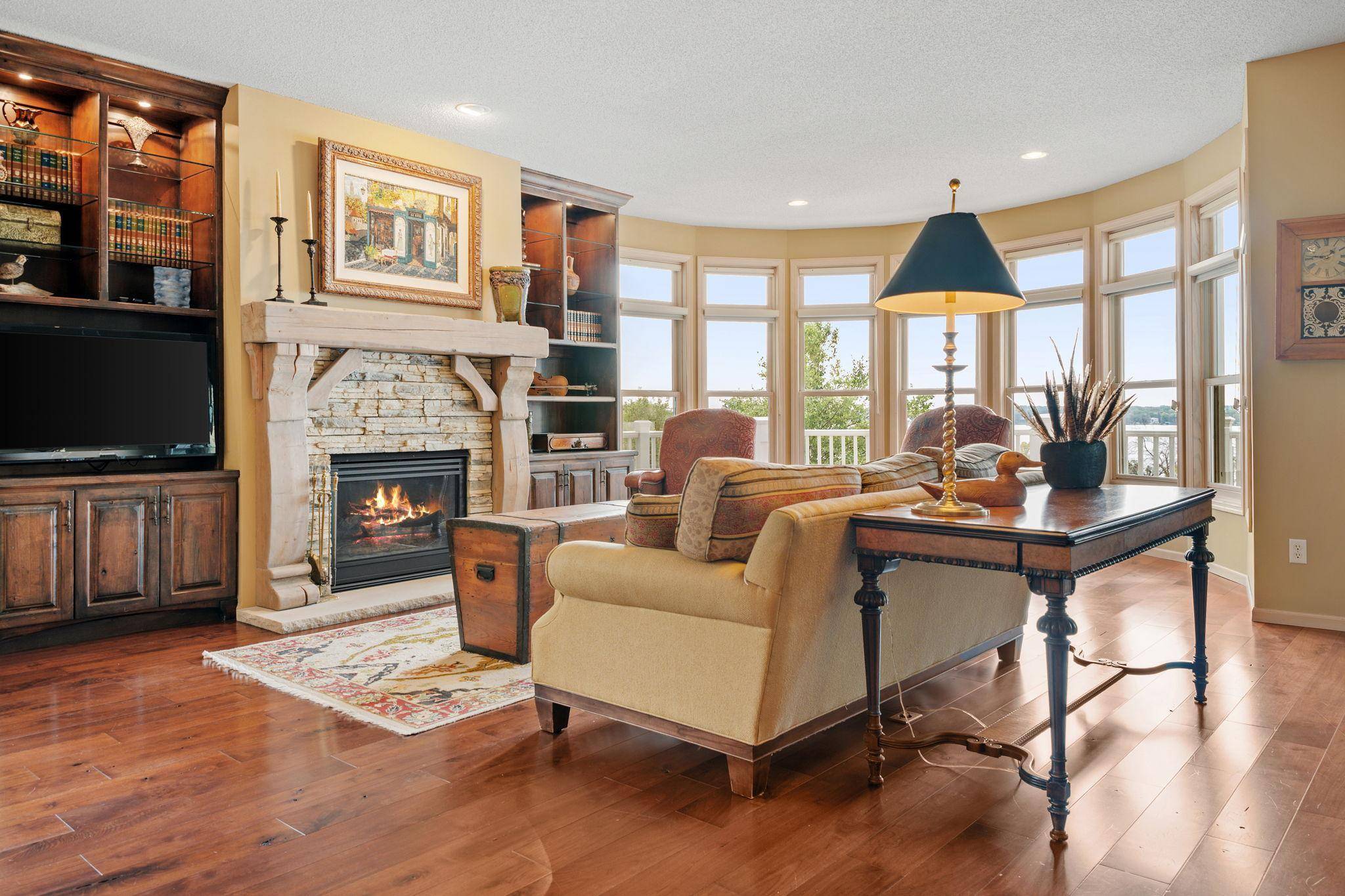 724 Widsten CIR, Wayzata, MN 55391