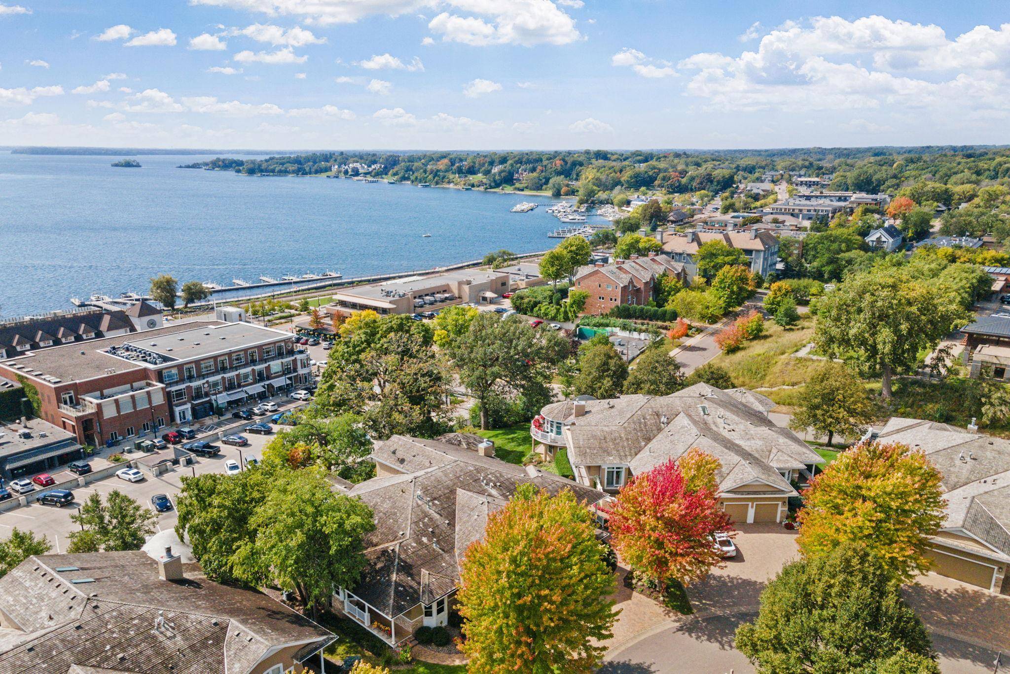 724 Widsten CIR, Wayzata, MN 55391
