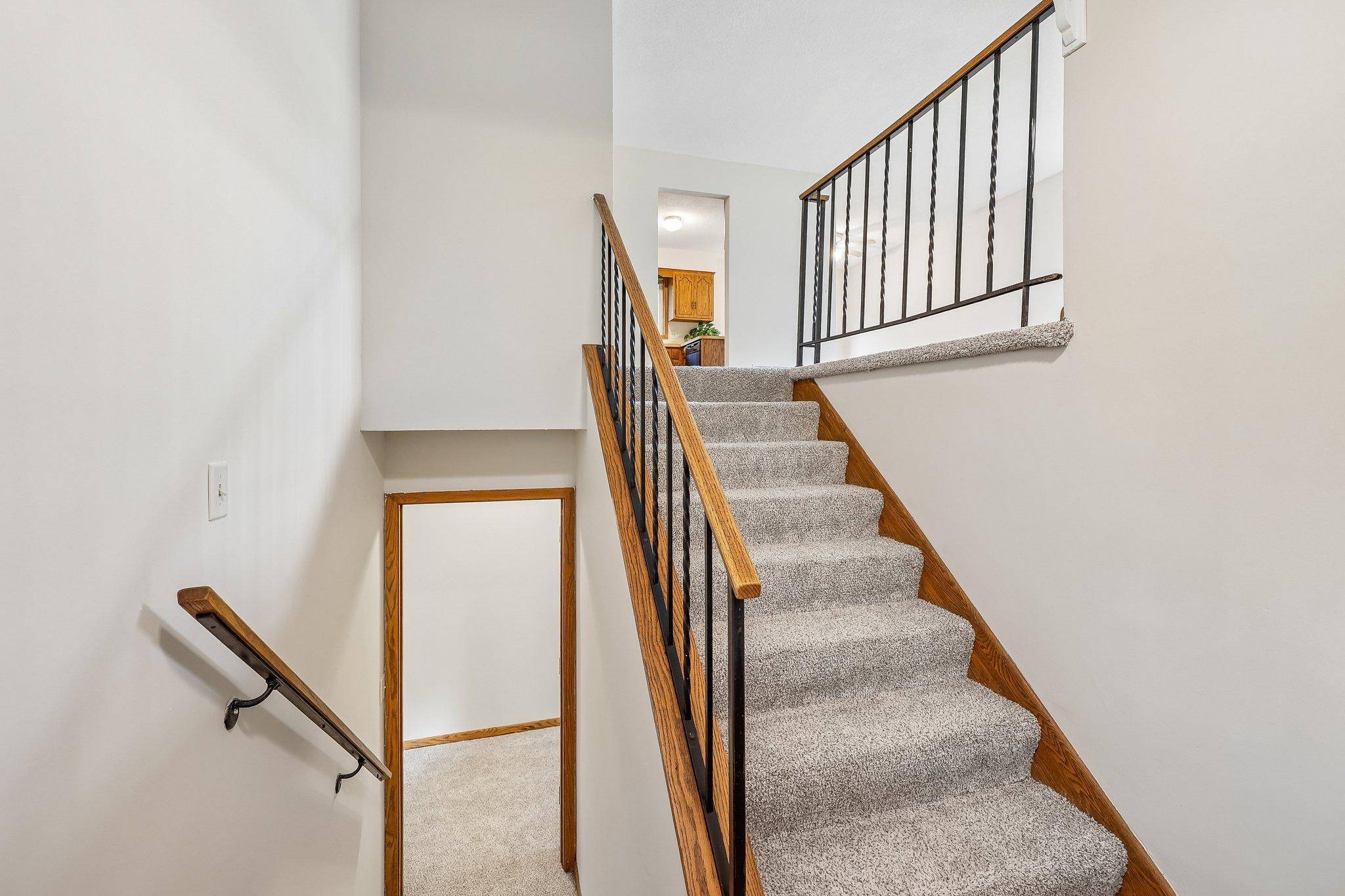 13008 Oliver AVE S, Burnsville, MN 55337