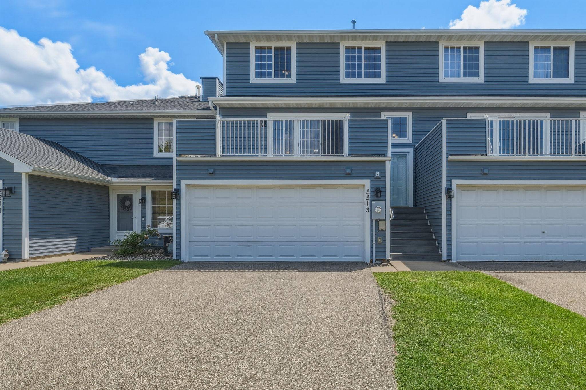 2213 E 117th ST, Burnsville, MN 55337