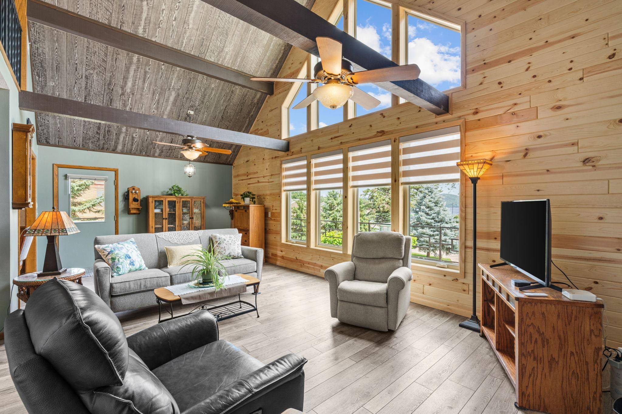 1505 N High ST, Lake City, MN 55041