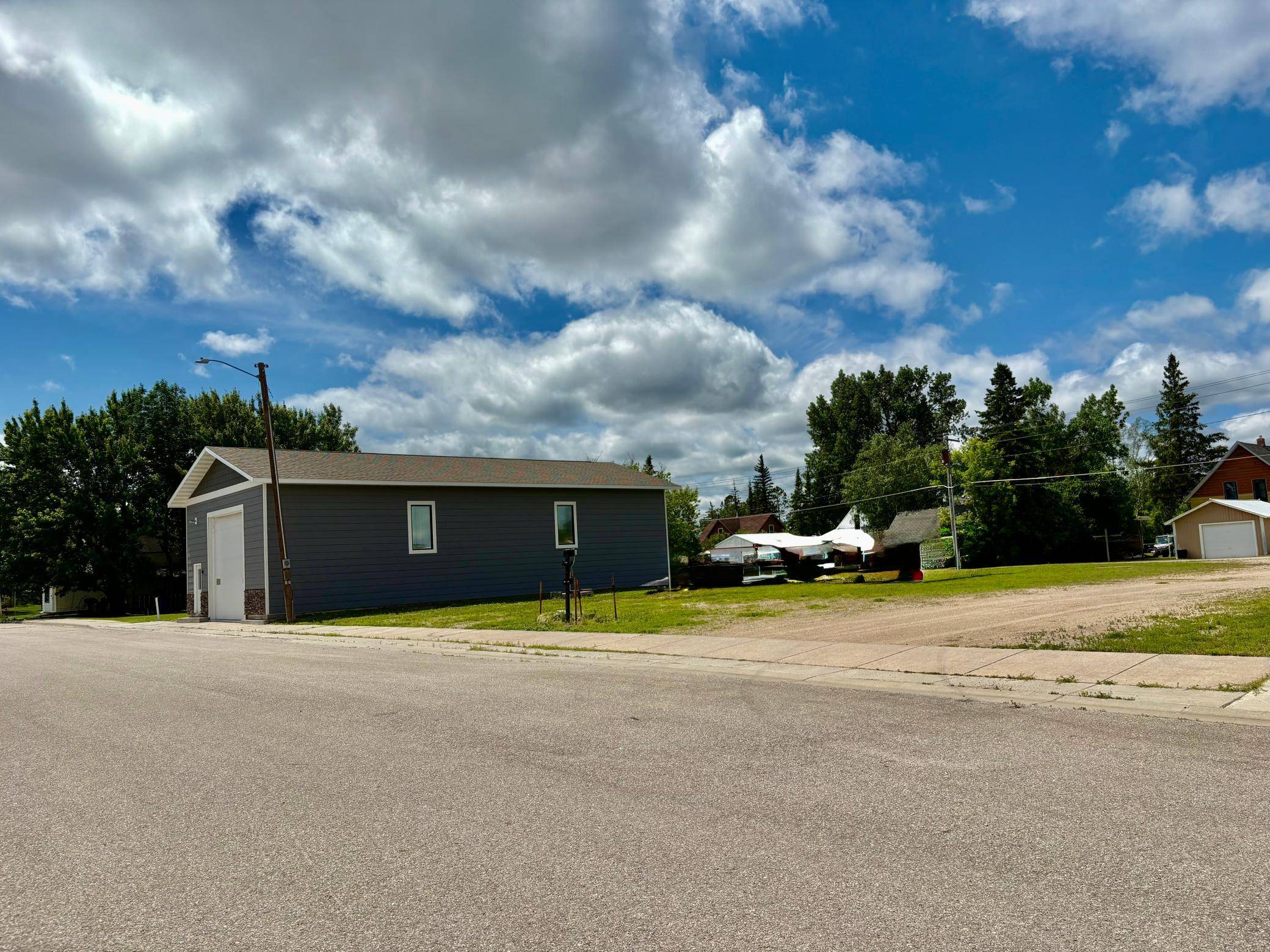 111 & 113 3rd AVE SE, Baudette, MN 56623
