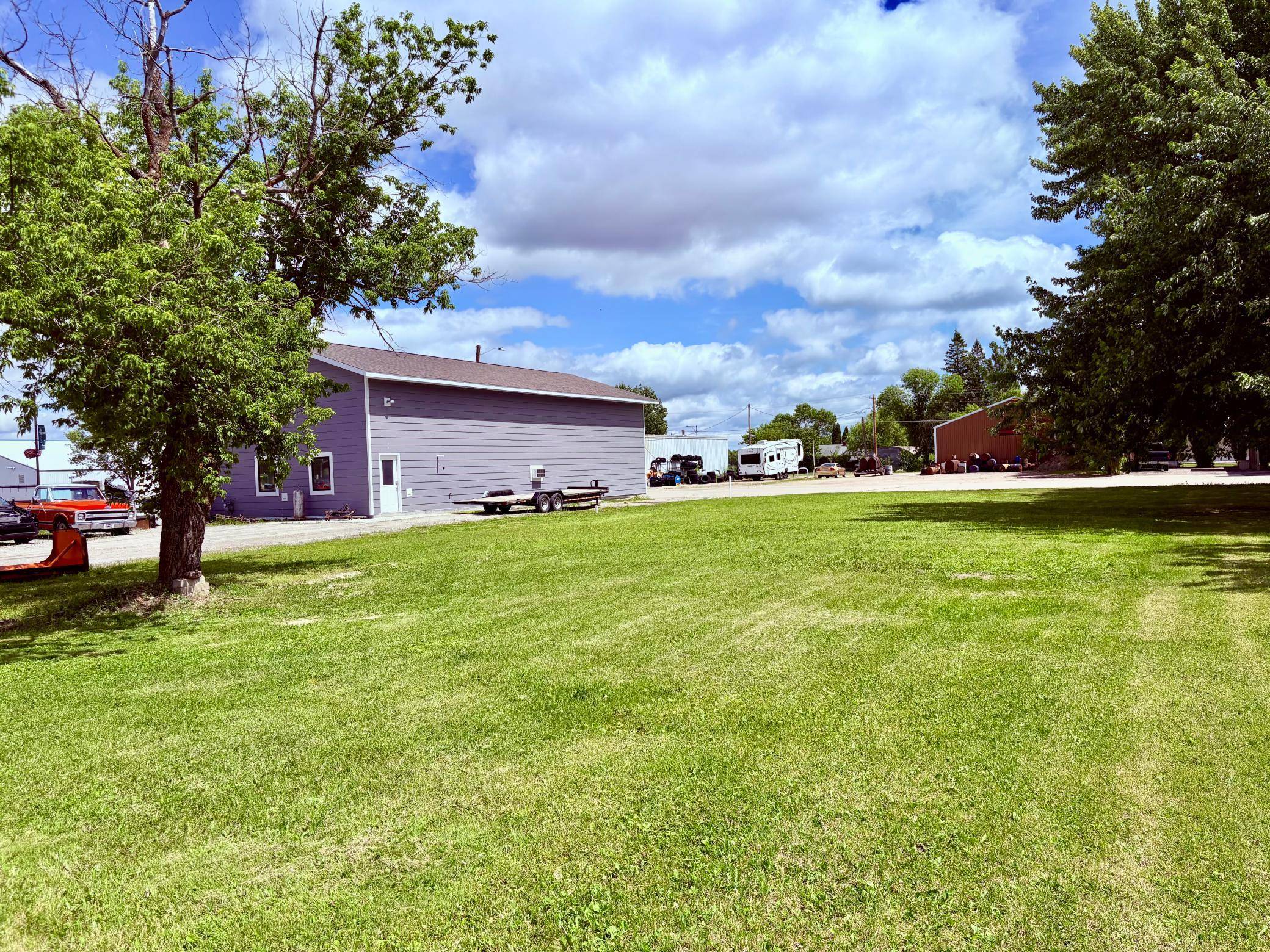 111 & 113 3rd AVE SE, Baudette, MN 56623