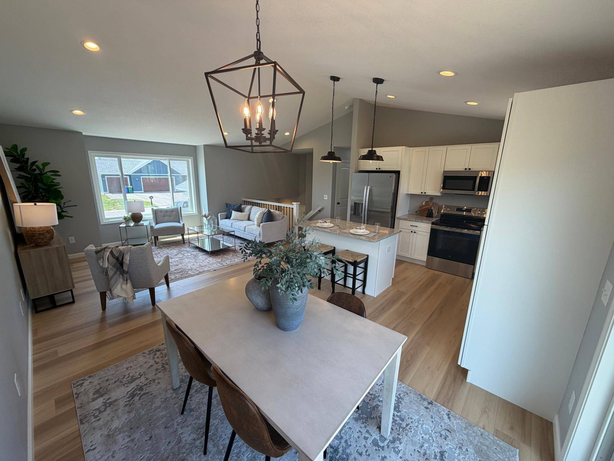 1625 Squirrel WAY, New Richmond, WI 54017