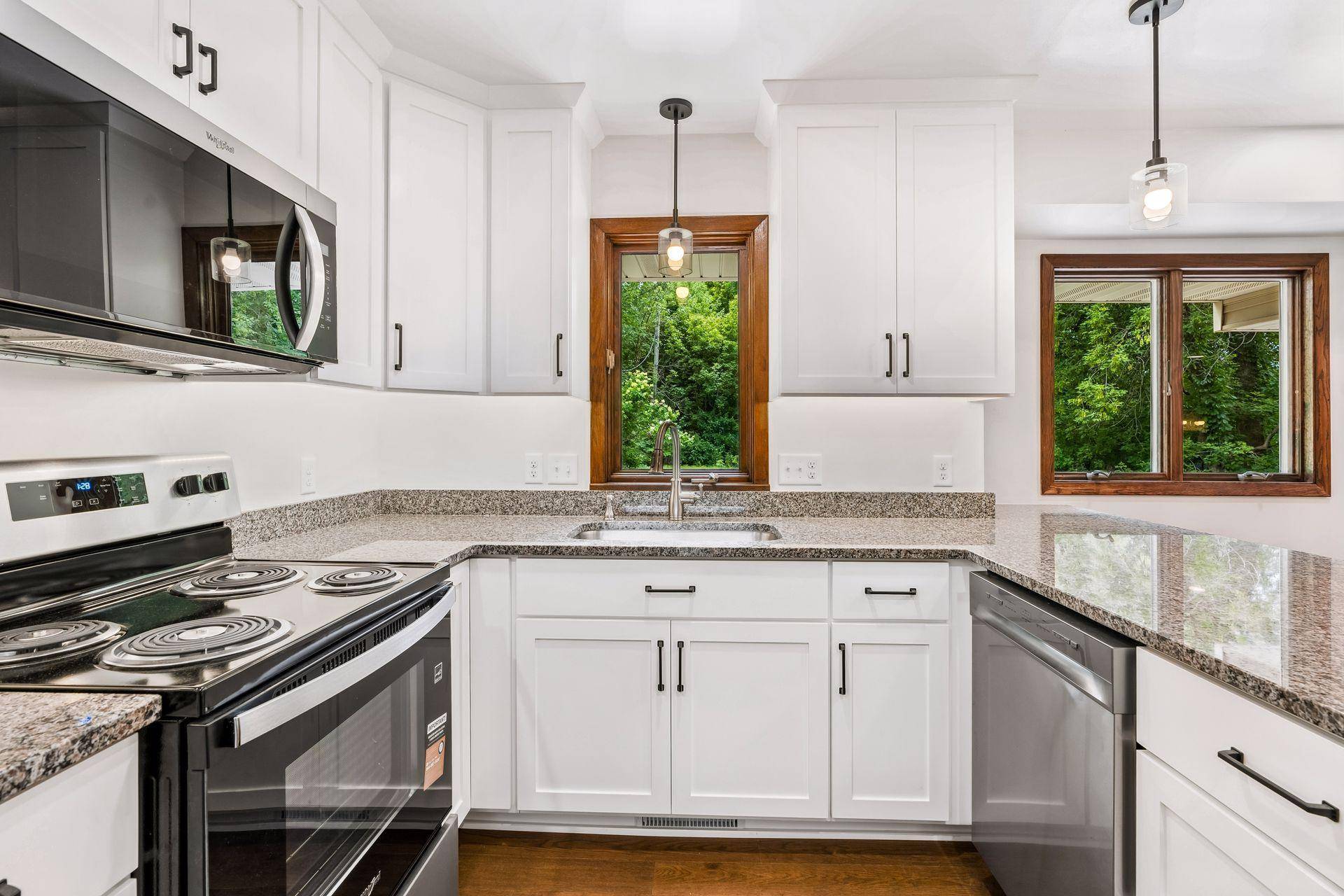 1086 Carlton DR, Shoreview, MN 55126