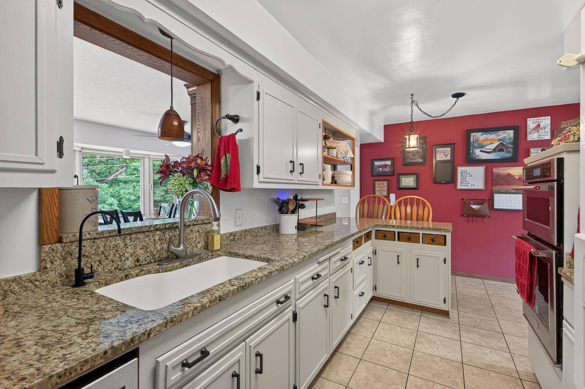 14905 Orchard DR, Burnsville, MN 55306