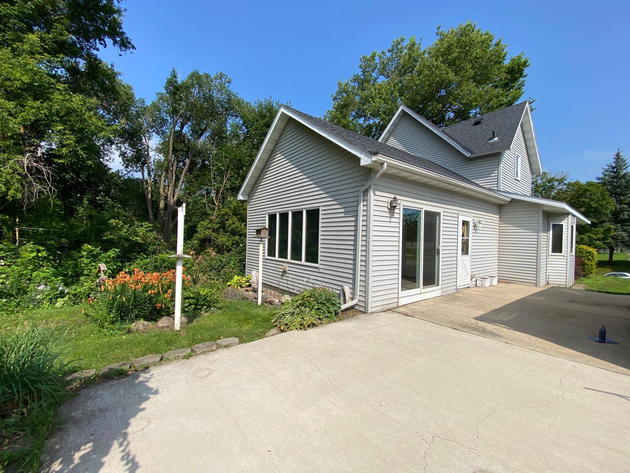 919 Abbott ST, Albert Lea, MN 56007