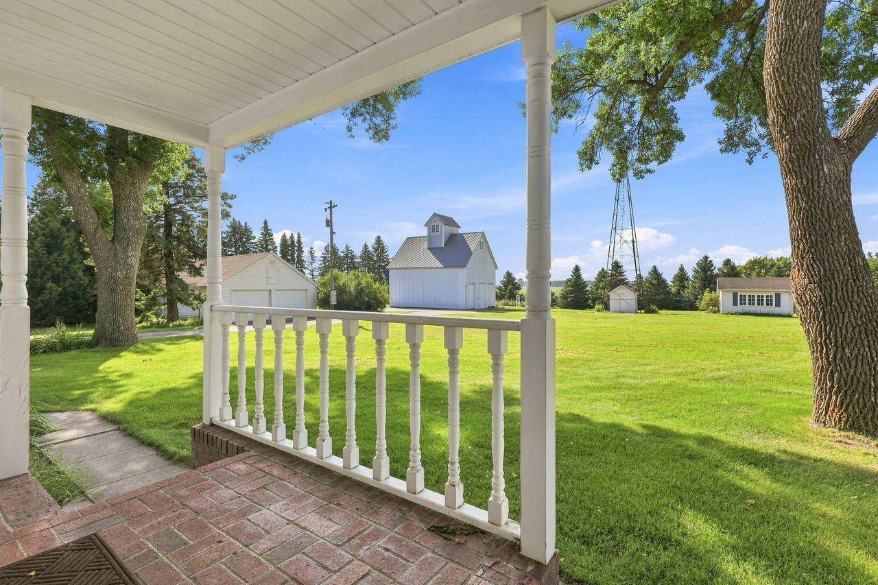 45251 810th AVE, Hector, MN 55342