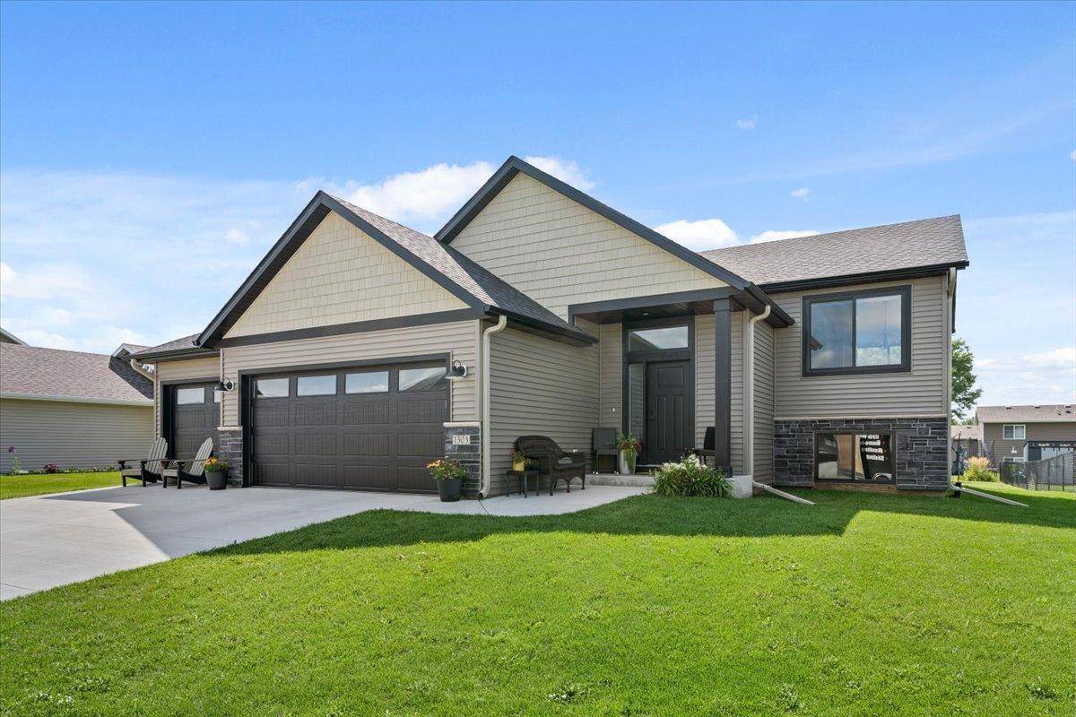 1303 6th AVE SE, Kasson, MN 55944
