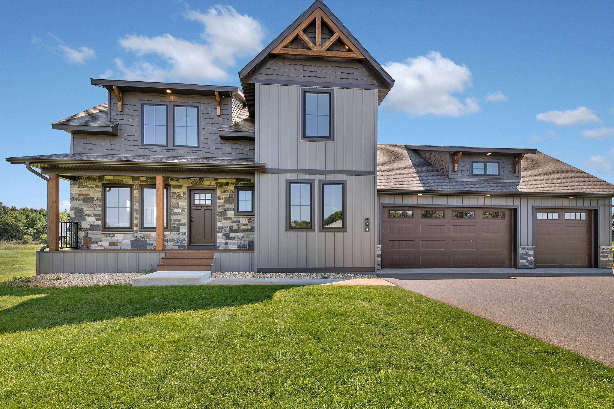 524 Northern Meadows LN, Sartell, MN 56377