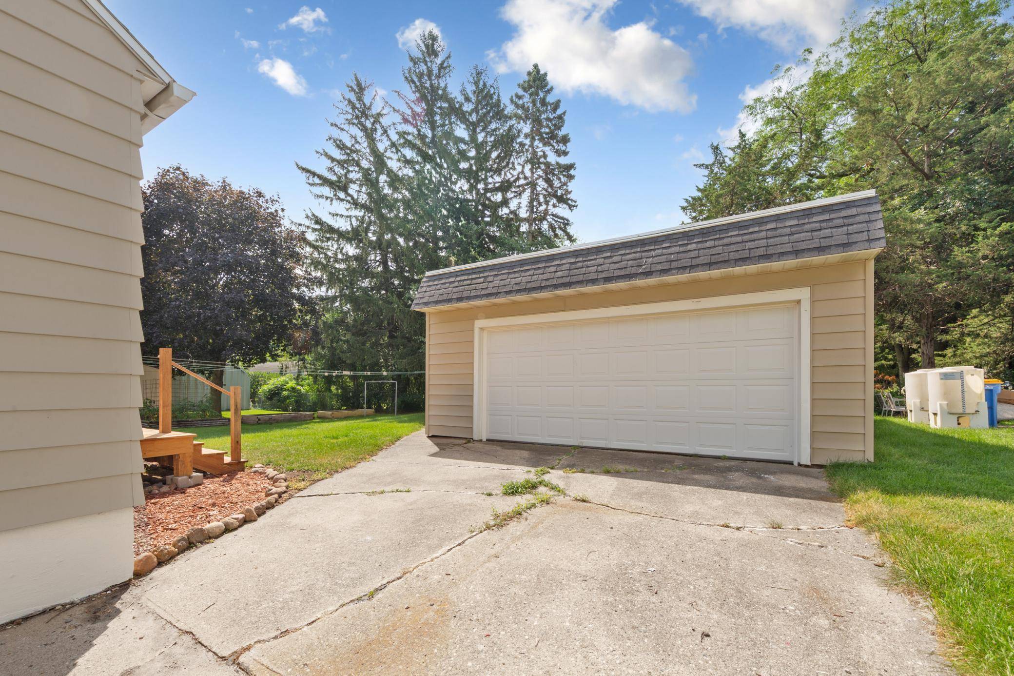 123 W Mckinley ST, Owatonna, MN 55060