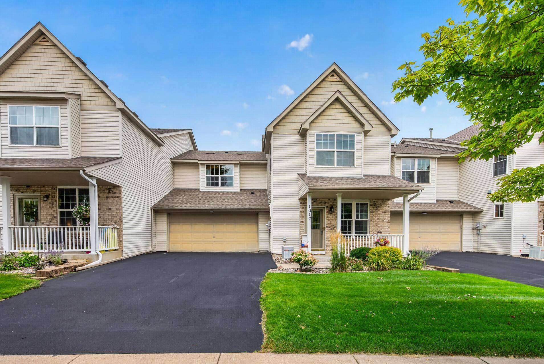 1012 Heldt ST, Chaska, MN 55318