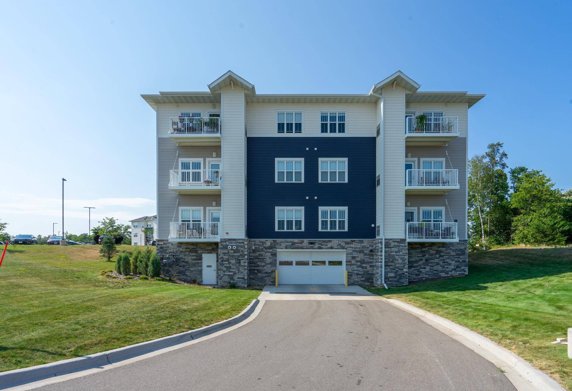 7084 Glory Road #303, Baxter, MN 56425