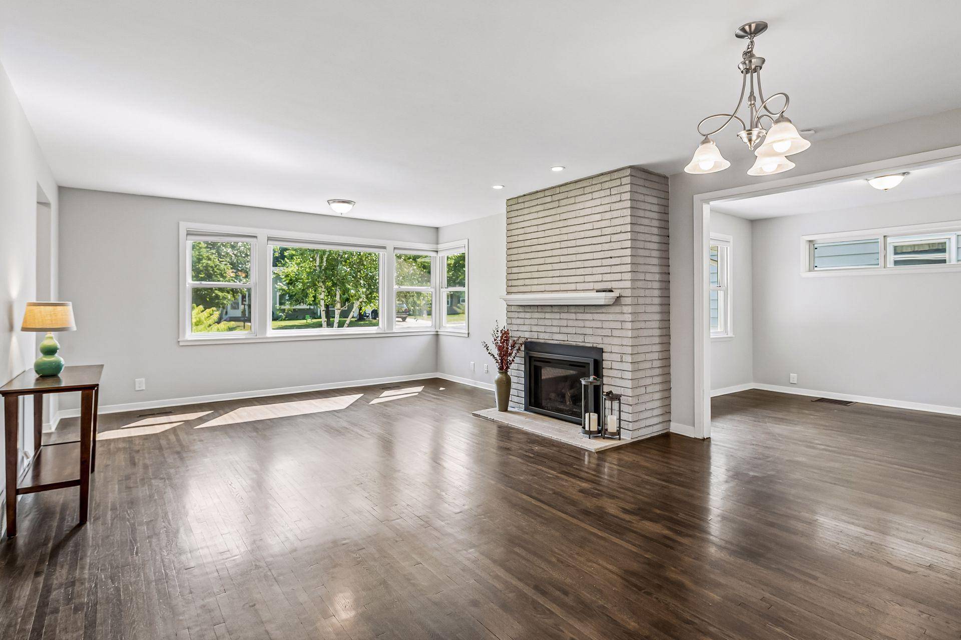 5900 Queen AVE S, Minneapolis, MN 55410