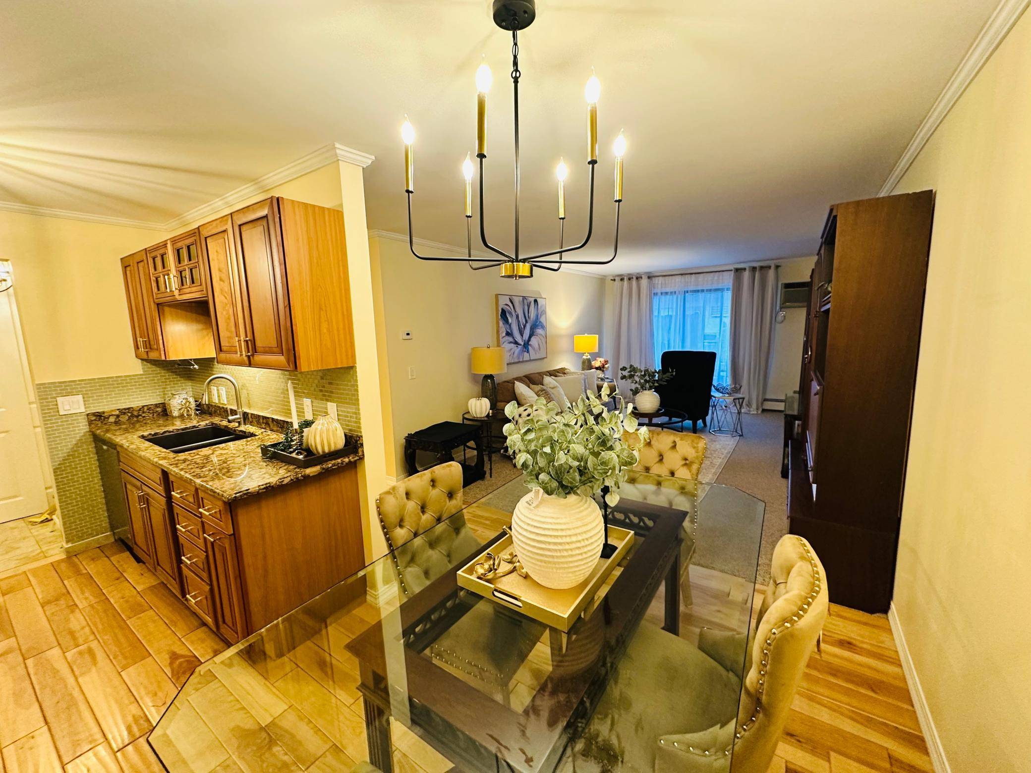 205 Barry AVE S #306, Wayzata, MN 55391