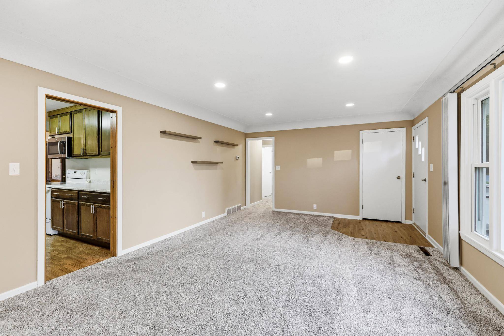 307 S 4th ST, Le Sueur, MN 56058