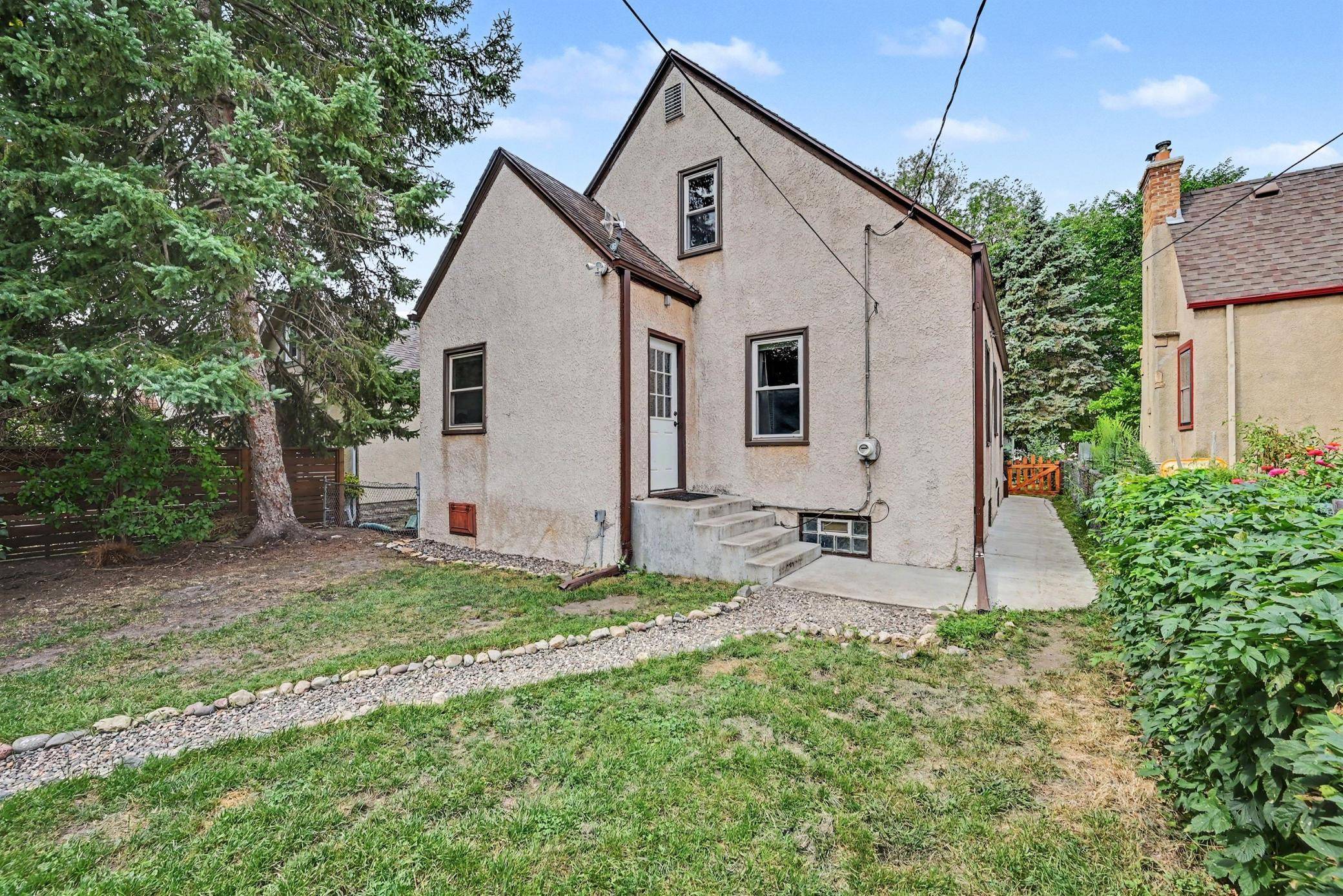 5325 37th AVE S, Minneapolis, MN 55417